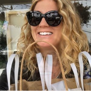 Meet your Posher, Patricia, and my helper, Evie